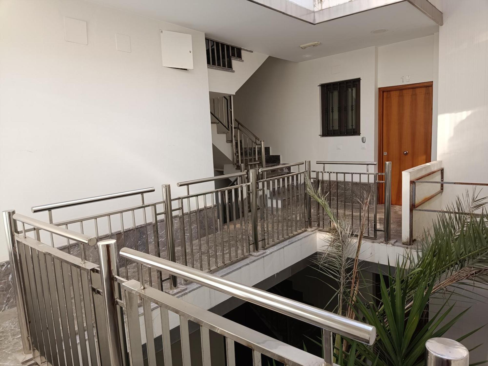 Apartamentos Luxury Puente De Triana Севилья Экстерьер фото
