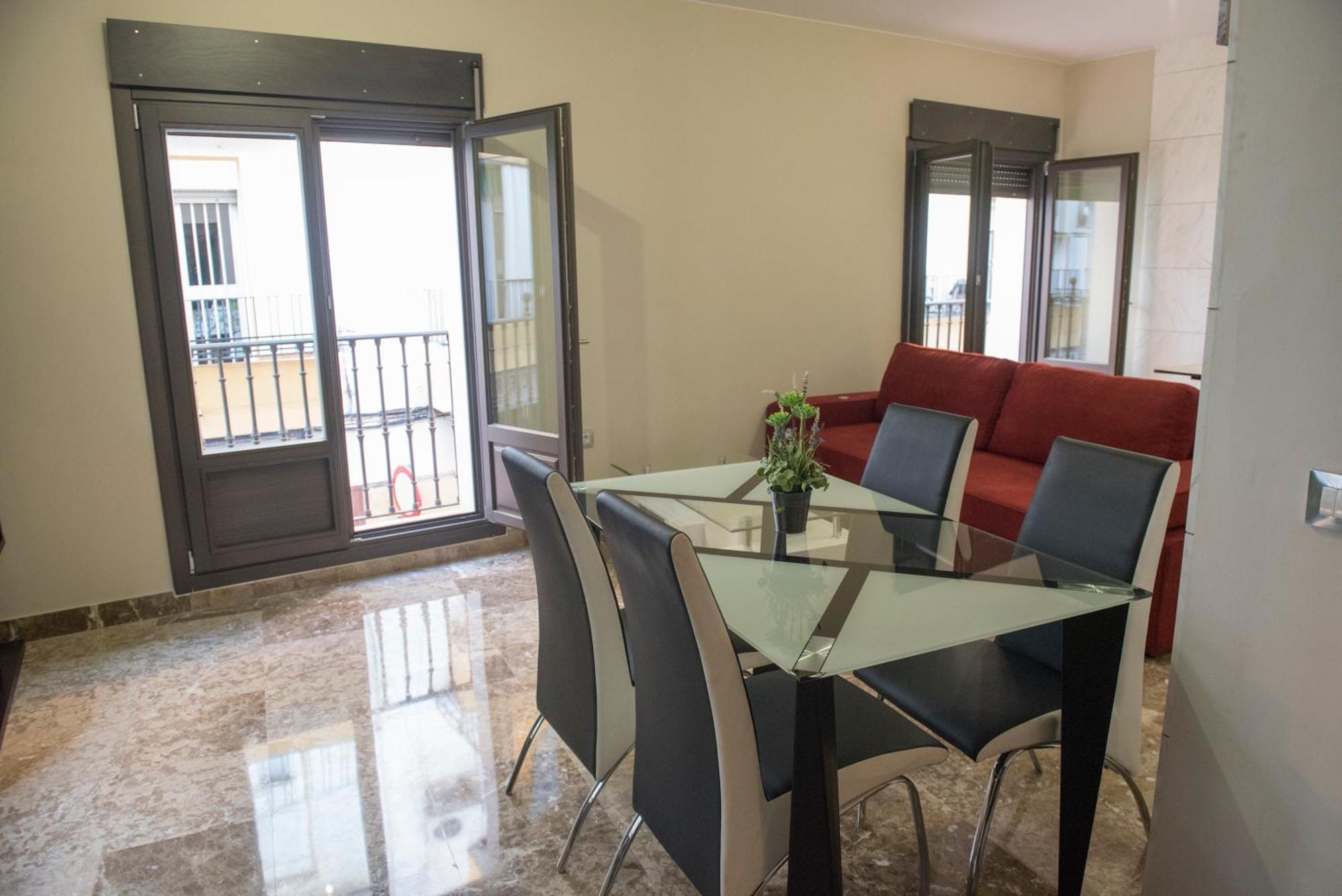 Apartamentos Luxury Puente De Triana Севилья Экстерьер фото