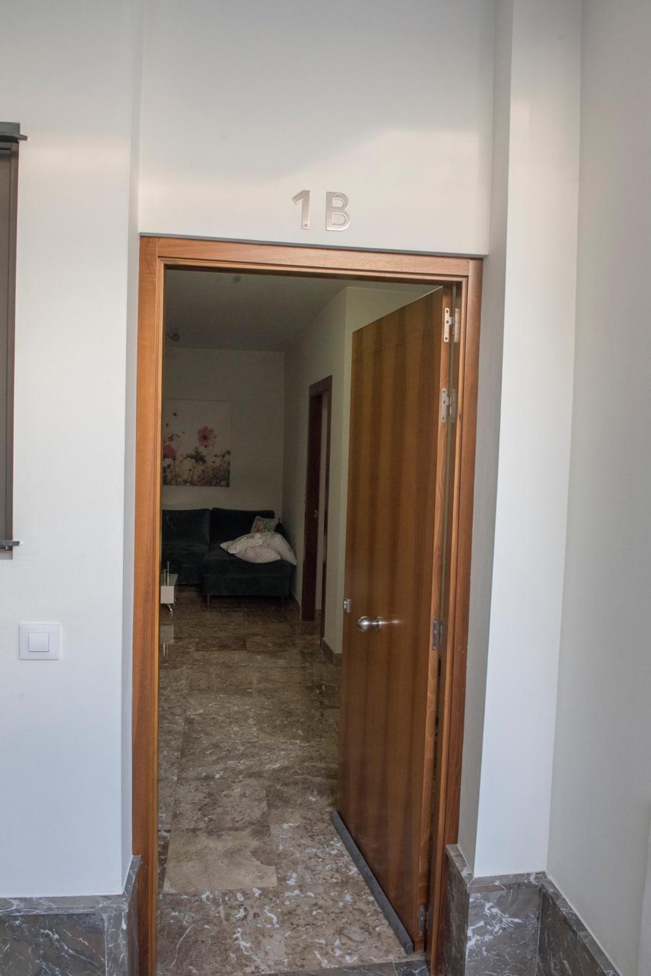 Apartamentos Luxury Puente De Triana Севилья Экстерьер фото