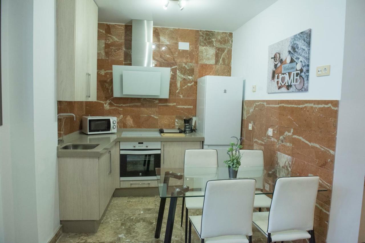 Apartamentos Luxury Puente De Triana Севилья Экстерьер фото