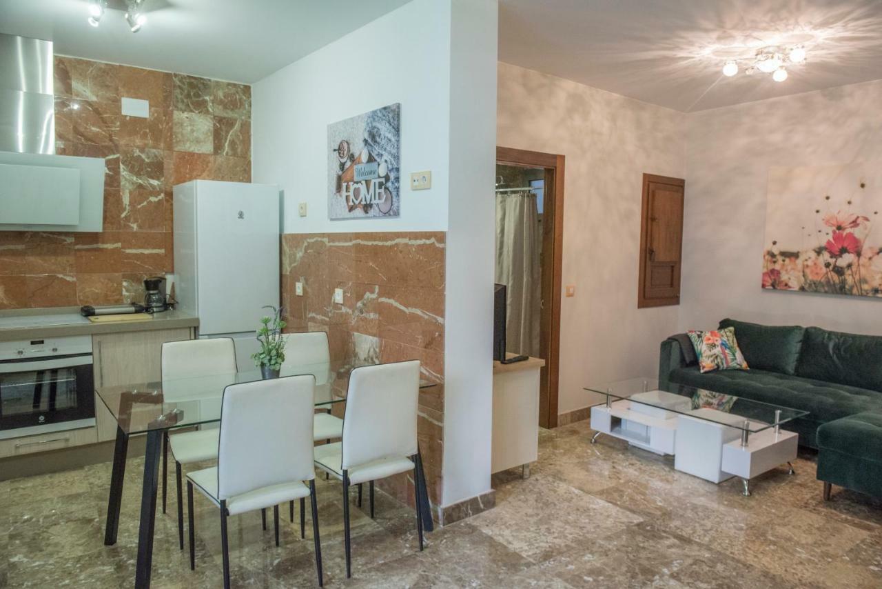 Apartamentos Luxury Puente De Triana Севилья Экстерьер фото