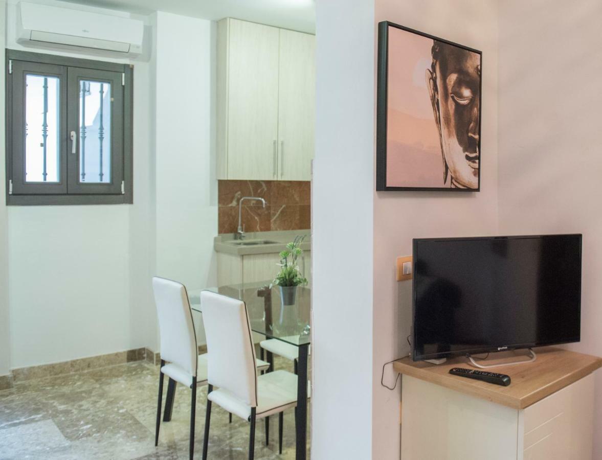 Apartamentos Luxury Puente De Triana Севилья Экстерьер фото